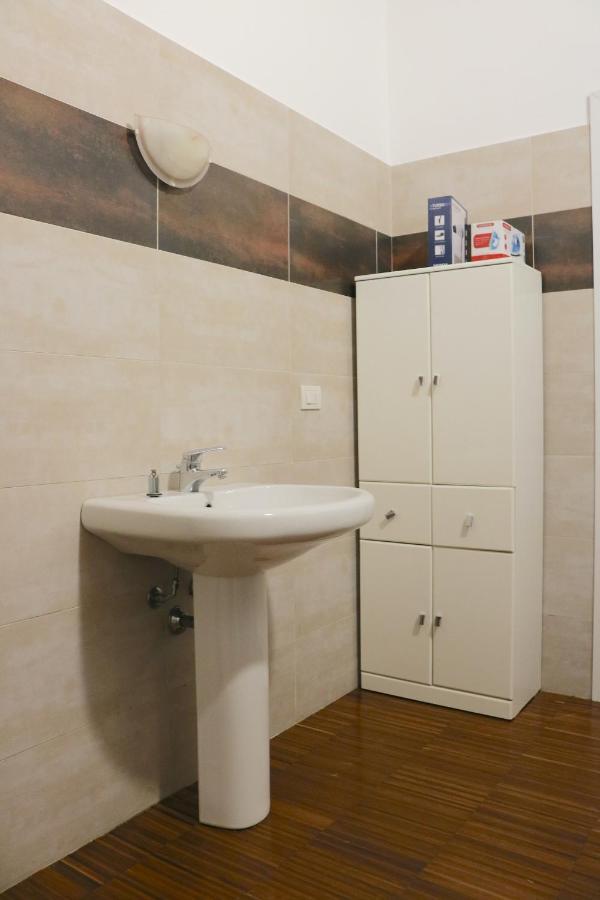 Appartamento Cozy & Large Loft Famagosta Milano Esterno foto